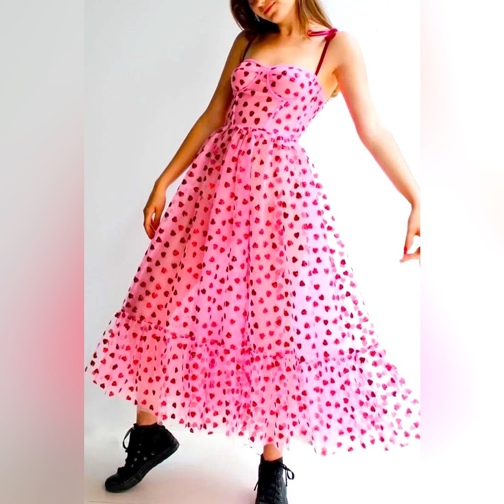 Betsey Johnson Women's Foil Heart Bustier Tiered Sweetheart Dress Size 8 Pink